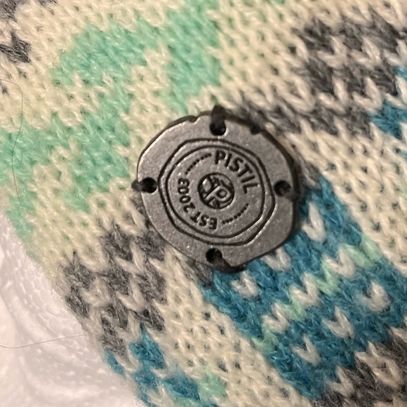 𝅺PISTIL Winter Hat / Touque - Picture 5 of 6